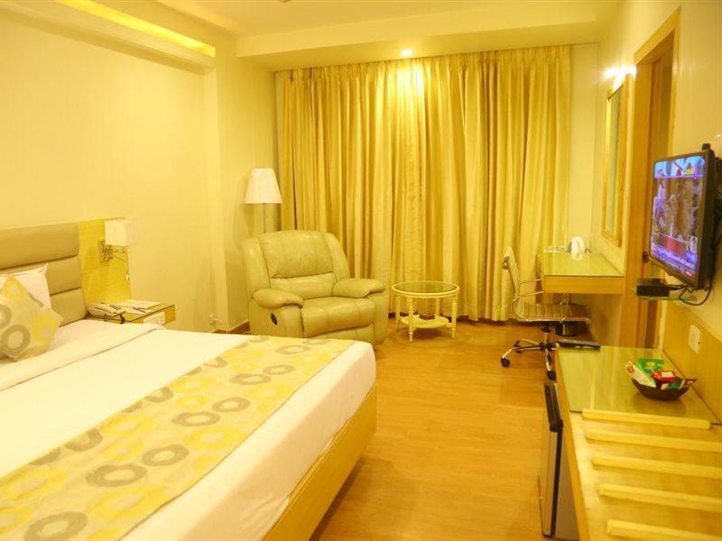 Royal Fort Hotel Визакхапатнам Екстериор снимка