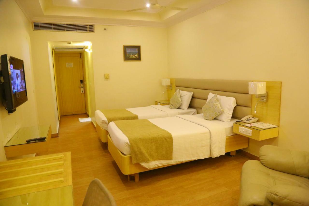 Royal Fort Hotel Визакхапатнам Екстериор снимка