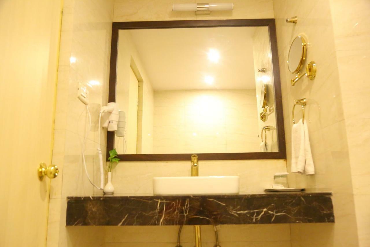 Royal Fort Hotel Визакхапатнам Екстериор снимка