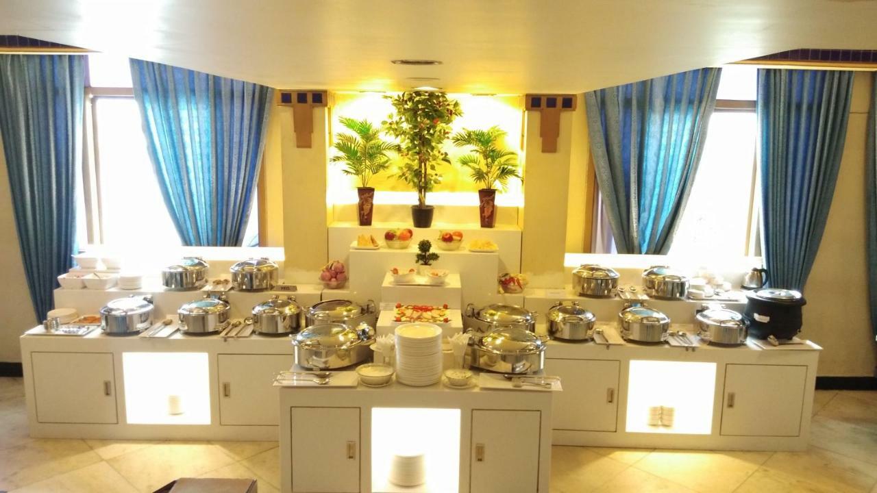 Royal Fort Hotel Визакхапатнам Екстериор снимка